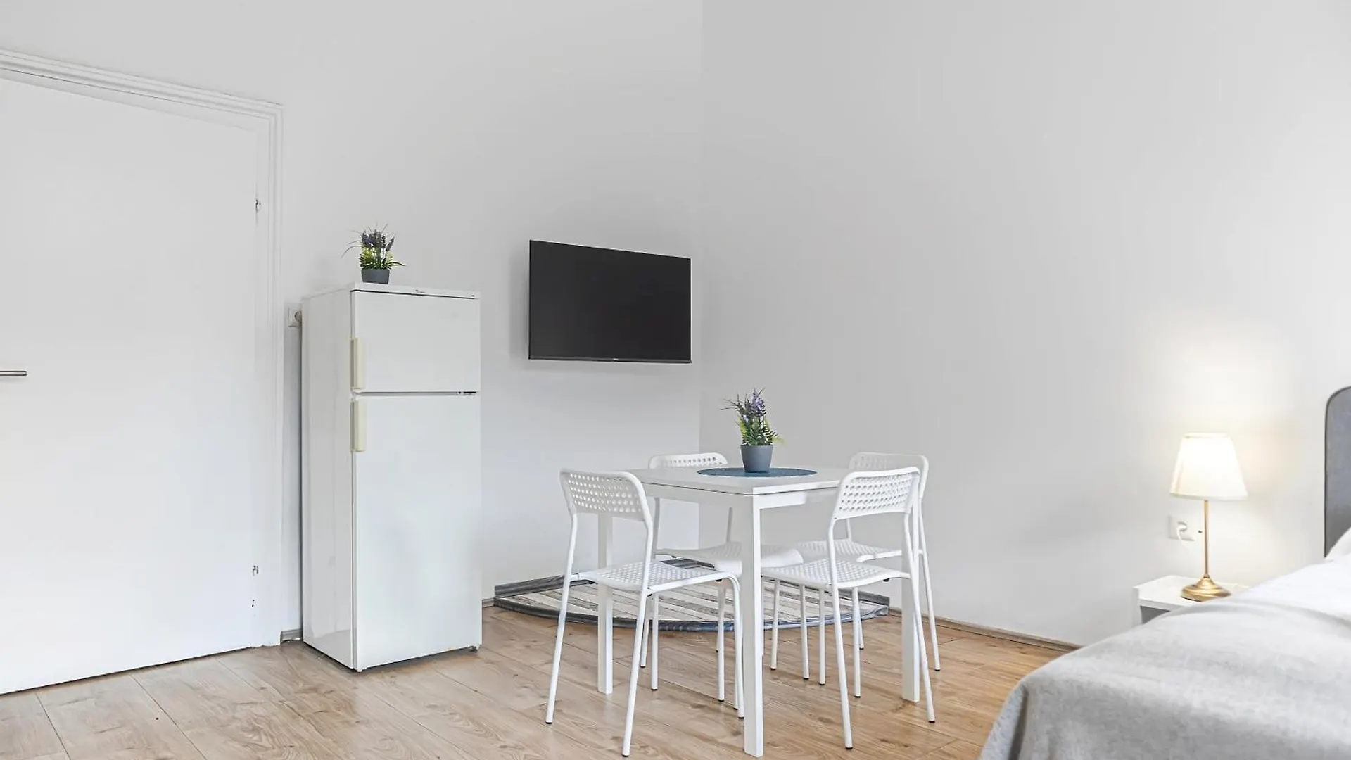 Attractive 2 Bedroom Apt. Near Vienna Akh Ideal For All