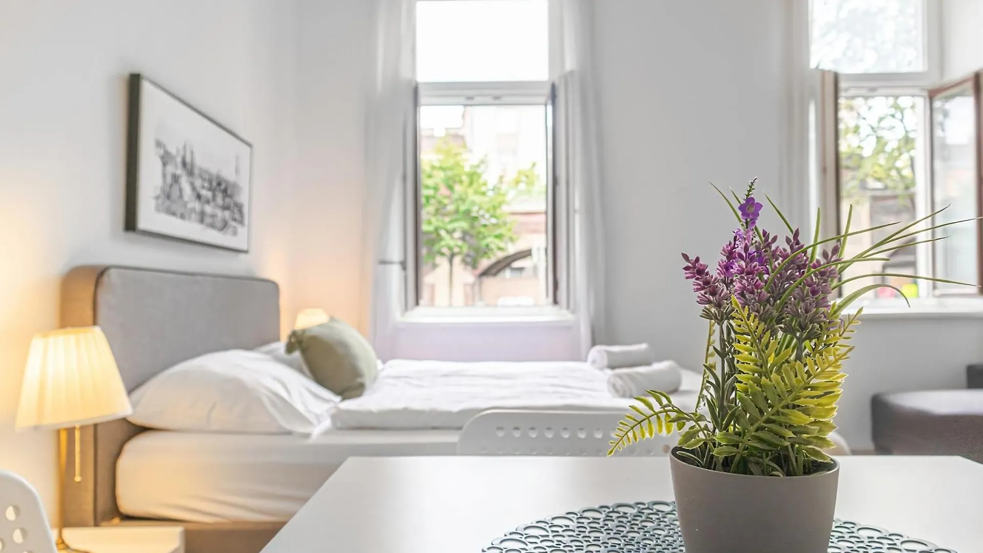 Attractive 2 Bedroom Apt. Near Vienna Akh Ideal For All Apartament