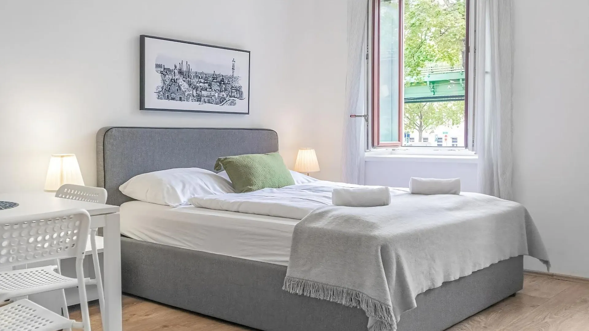 Attractive 2 Bedroom Apt. Near Vienna Akh Ideal For All